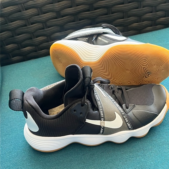 Nike React - Picture 3 of 6